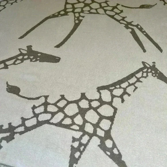 Pottery barn kids giraffe blanket - Picture 6 of 6